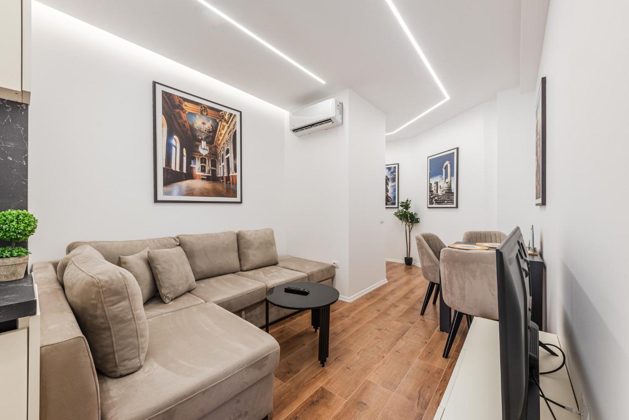 Gallery By Leilighet Tiranë